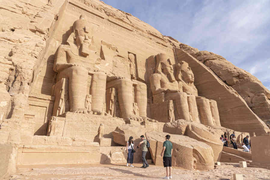 Egipto 126 - Abu Simbel - Gran Templo de Ramsés II.jpg